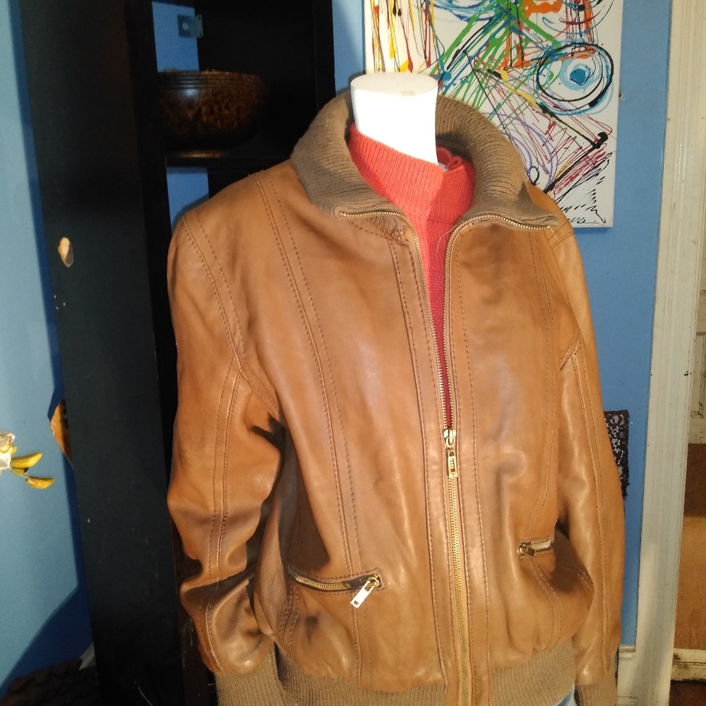 Leather jacket - Picture 7 of 8